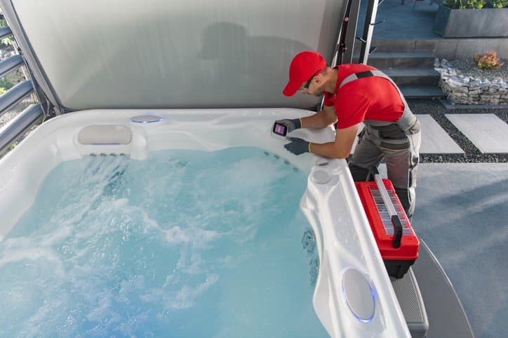 Professional Hot Tub Service – The Top 5 AdvantagesImage